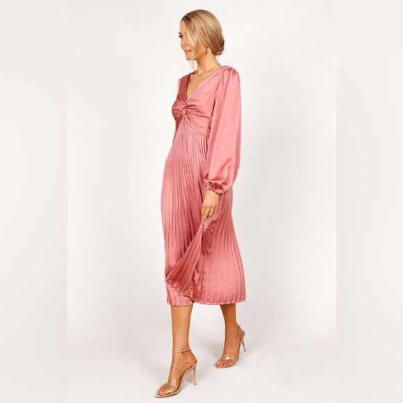 Petal & Pup NWT NOELLE TWIST FRONT PLEATED MIDI DRESS - BLUSH XS - Picture 5 of 7